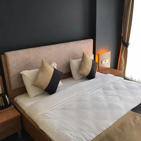 Carpe Diem Hotel *